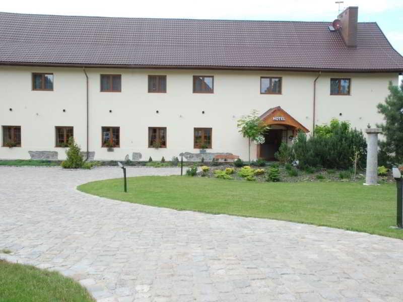 Hotel Karczyce エクステリア 写真