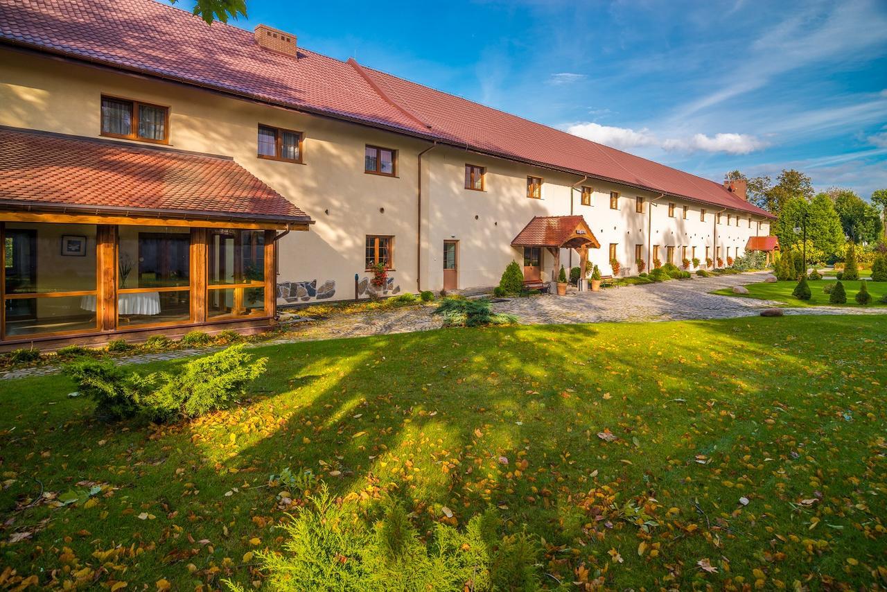 Hotel Karczyce エクステリア 写真