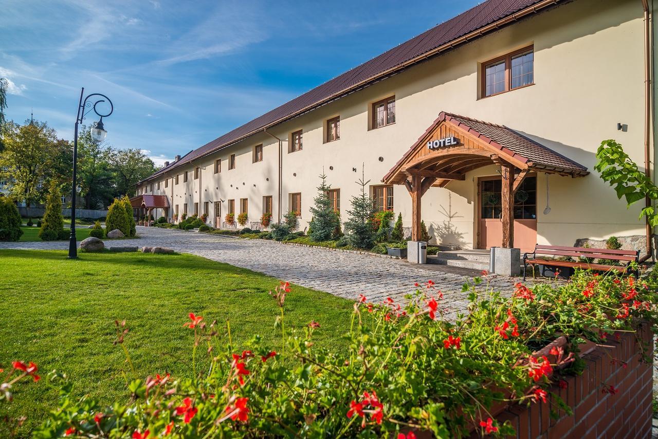 Hotel Karczyce エクステリア 写真