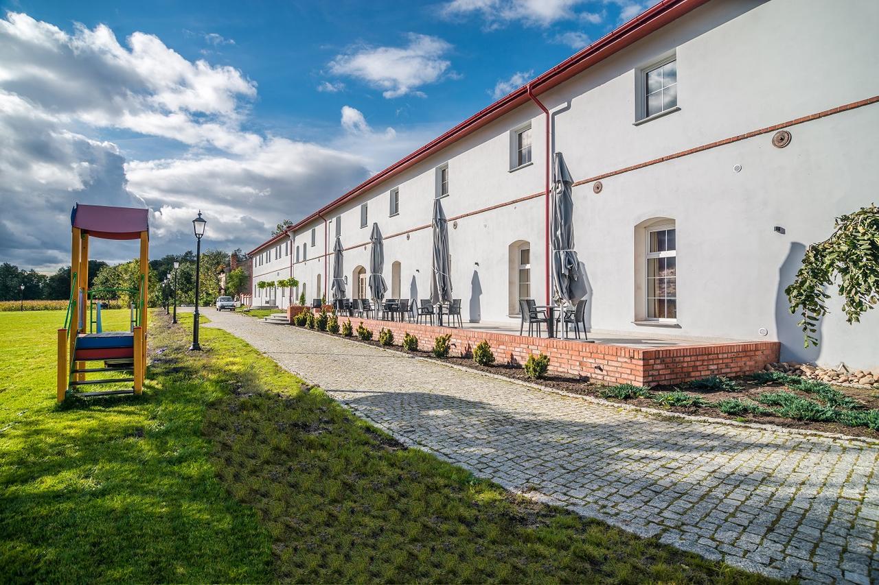 Hotel Karczyce エクステリア 写真