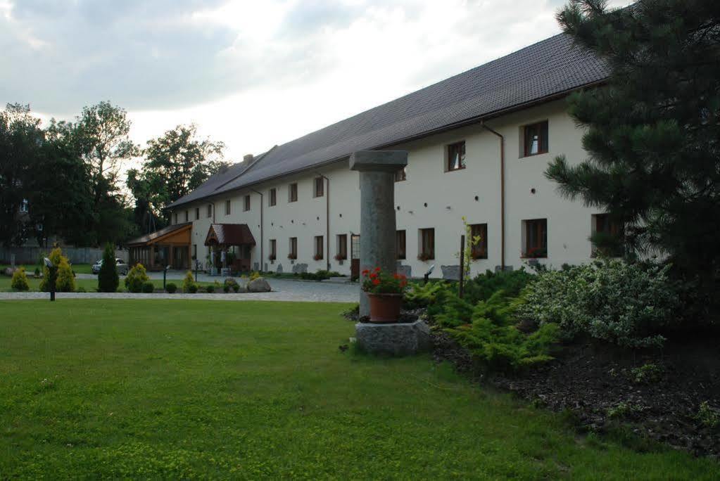 Hotel Karczyce エクステリア 写真