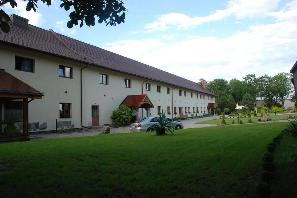 Hotel Karczyce エクステリア 写真